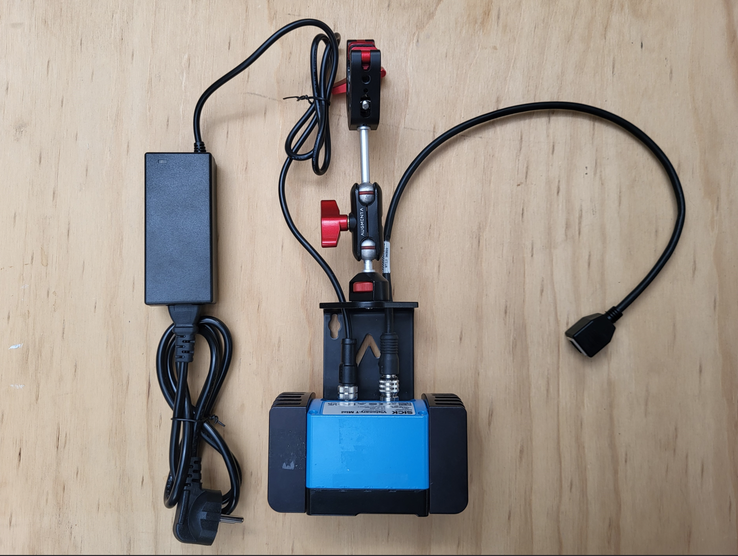 Down facing assembly