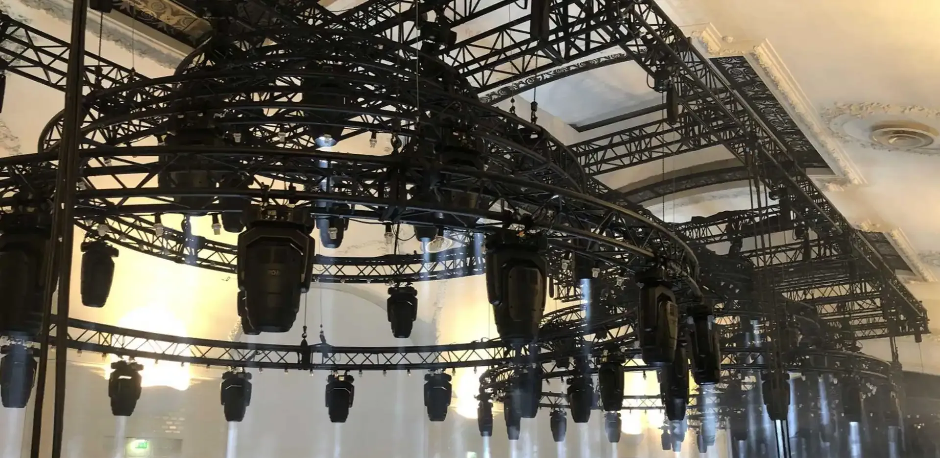 Typical truss structure / credit : novelty