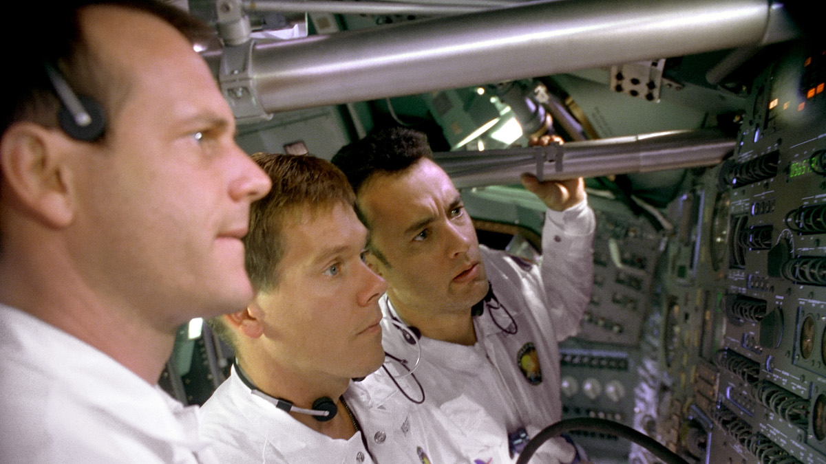 Comme l'équipe d'Apollo 13 travaillant sous pression pour résoudre un problème vital, l'analyste doit tester rigoureusement son hypothèse face au scepticisme.